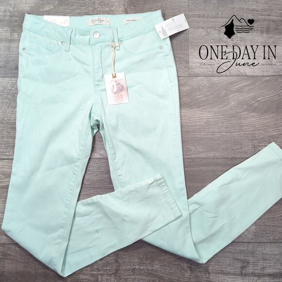 Jessica Simpson Kiss Me Super Skinny Jeans Size 27 (4) - Picture 1 of 6